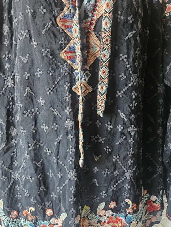 Jonny Was Embroidered Gina Long Sleeve Blouse Tubic In Black - Picture 11 of 14